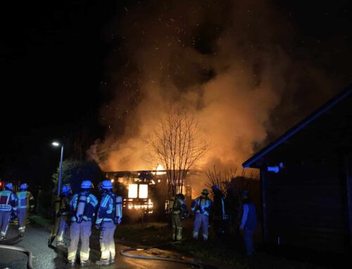 Feuer zerstört Wochenendhaus in Tespe