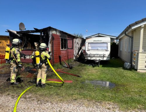 Feuer auf Campingplatz – Feuerwehr kann schlimmeres verhindern