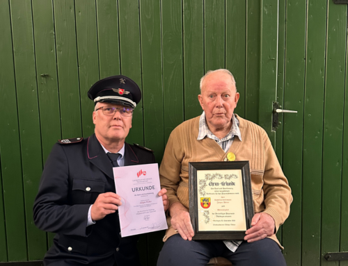 75 Jahre Zugehörigkeit zur Feuerwehr Bütlingen